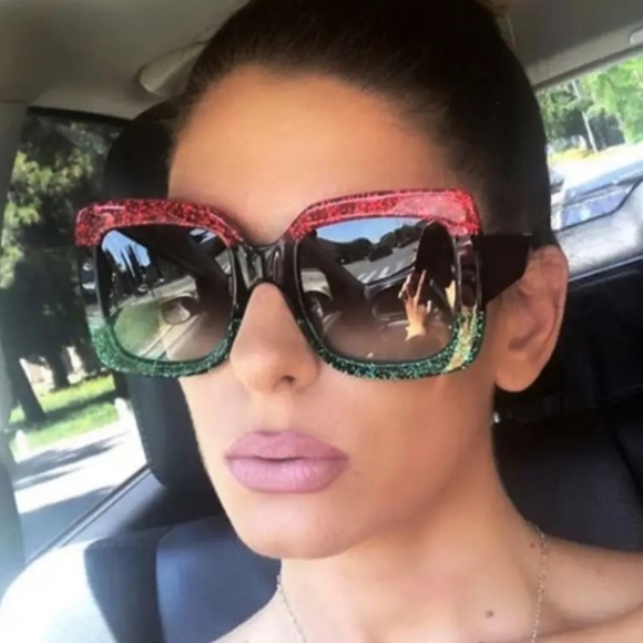 Y2K VIBE EXAGGERATED LARGE COLORBLOCK SUNGLASSES NWOT - Picture 3 of 6